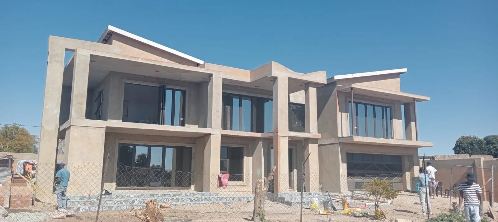 New double-storey build with aluminium windows and folding doors fitted